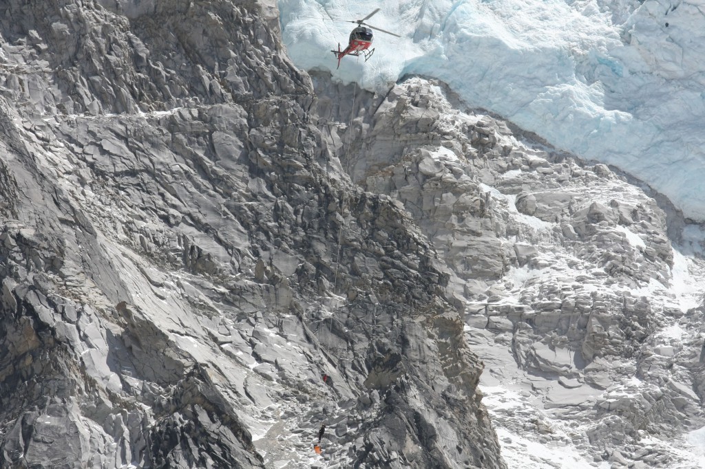 Everest Avalanche Tragedy Rescue Heli