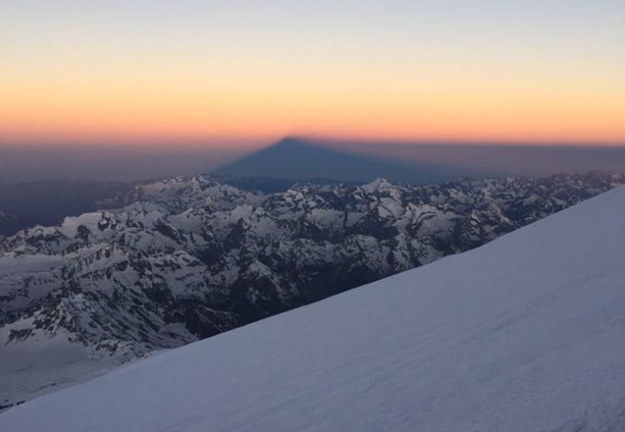 Elbrus north route summit