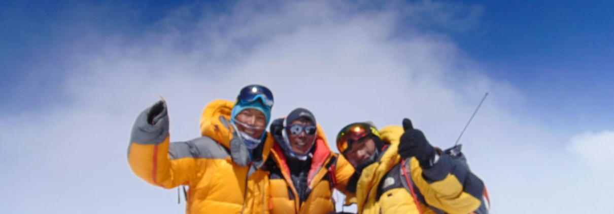 Photo of Advance rope fixing team of Sherap on the Everest summit May 14, 2019