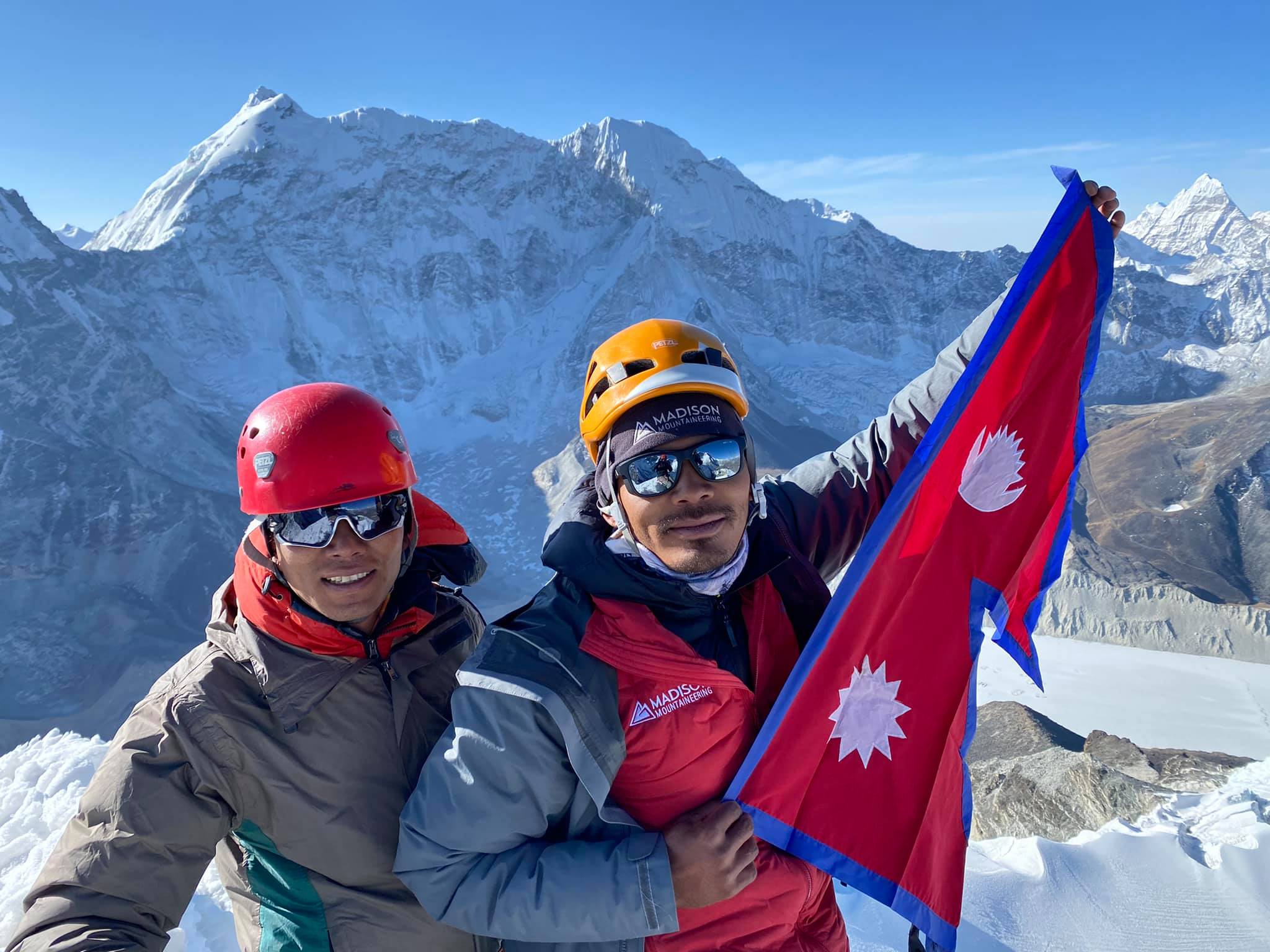 A Winter Wonderland In Ebc Madison Mountaineering