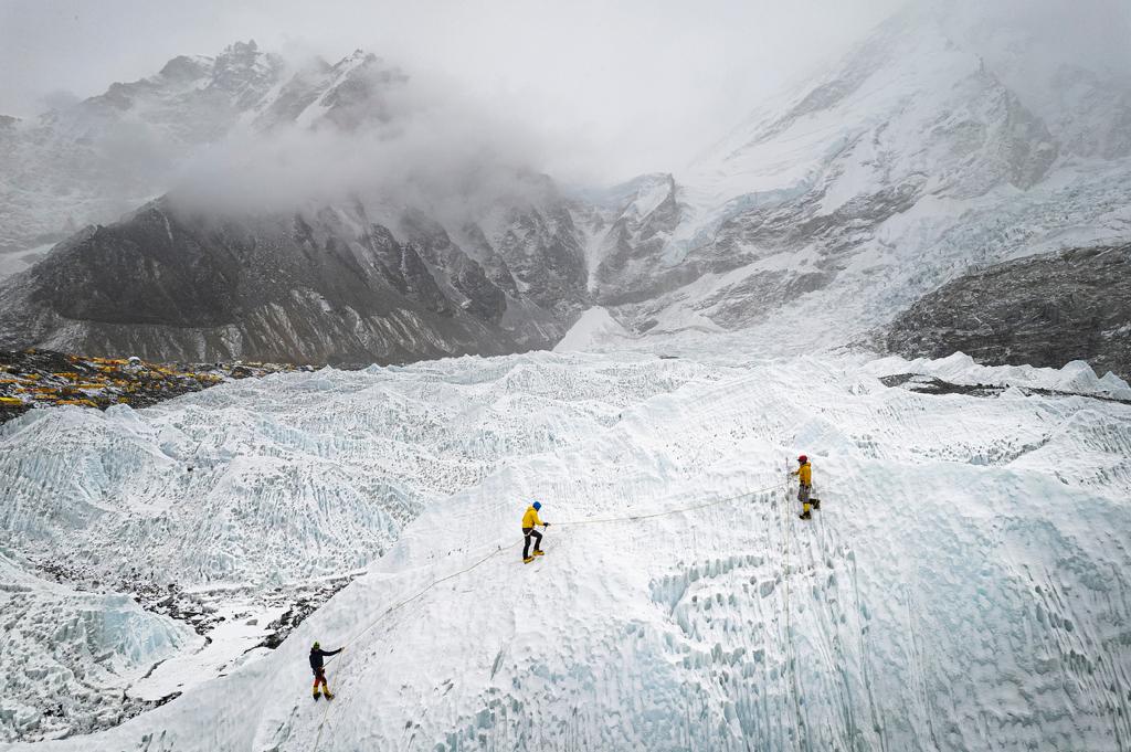Everest second rotation warm-up on the Khumbu Glacier