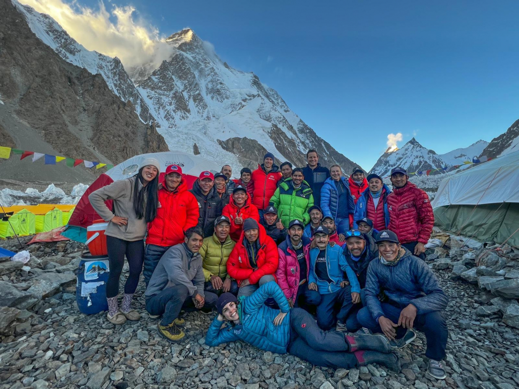 A team photo this evening before dinner - and before our climbers start their summit push!