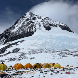 Looking up the route from Camp 4 on the South Col.