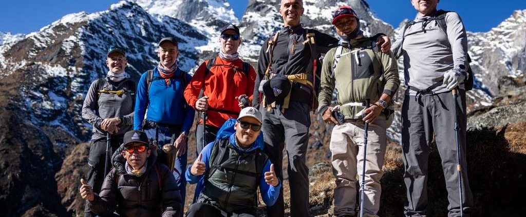 The team together earlier in the expedition (photo by Terray Sylvester)