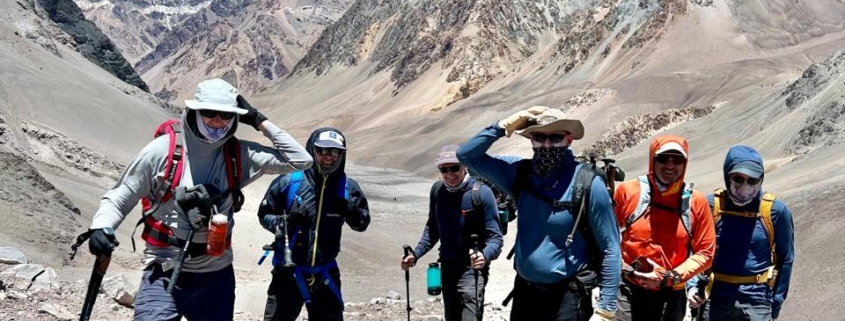 Blue skies for the trek to Plaza de Mulas Base Camp.