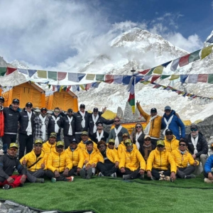 The team together earlier in the expedition.