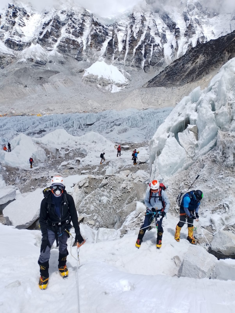 First steps into the icefall.