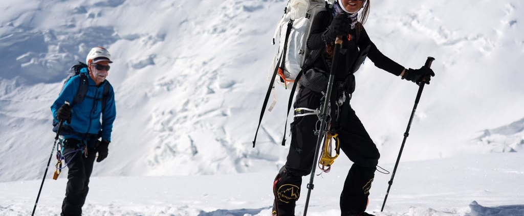 Our climbers Bruce and Fatima approaching 6000 meters (photo by Terray Sylvester)