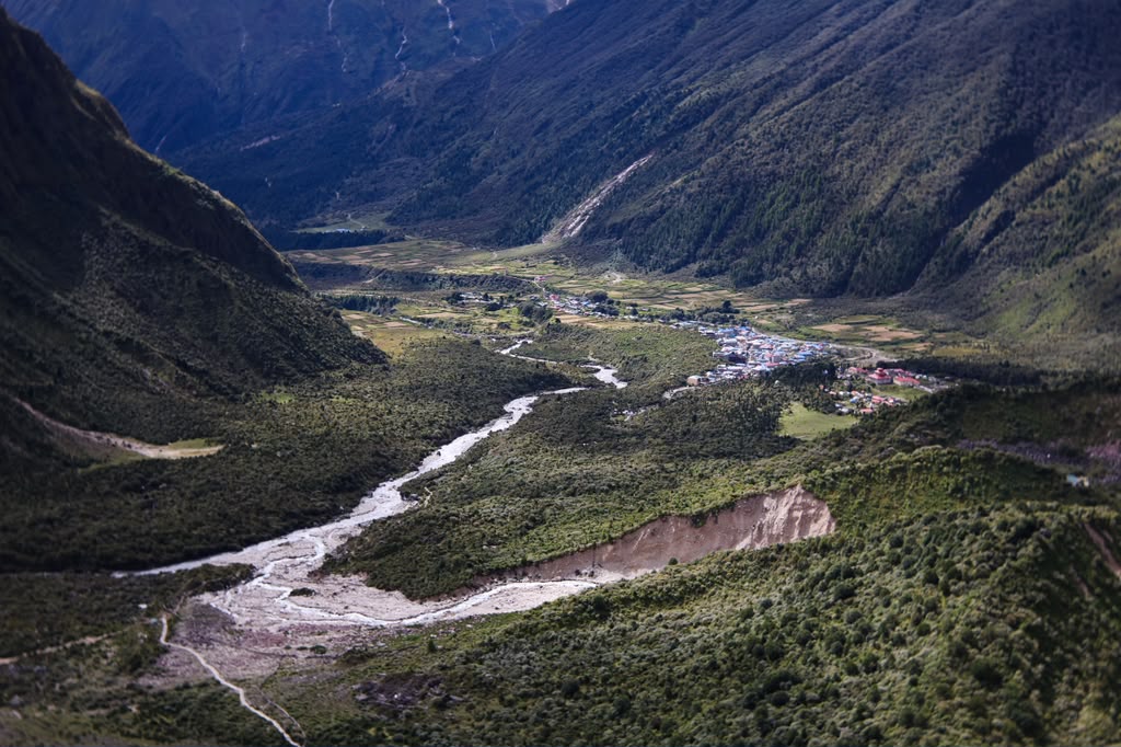 Sama Village (photo by Terray Sylvester)
