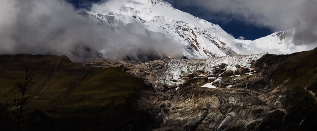 Great views of Manaslu’s north face (photo by Terray Sylvester)