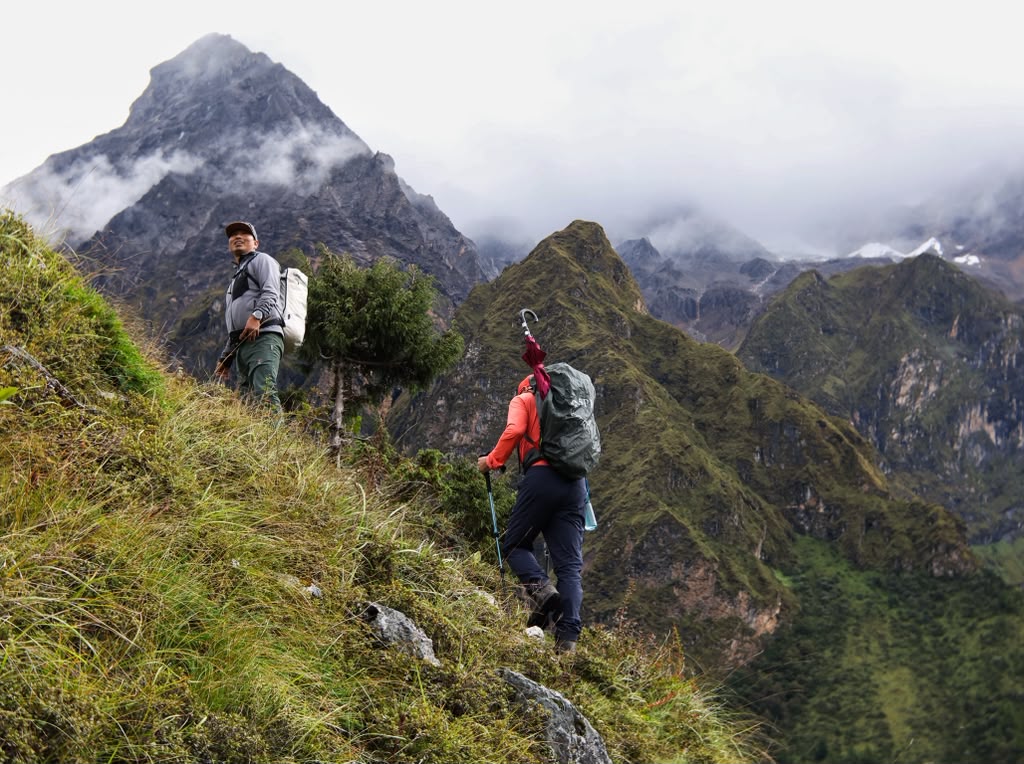 Approaching 4000m (photo by Terray Sylvester)